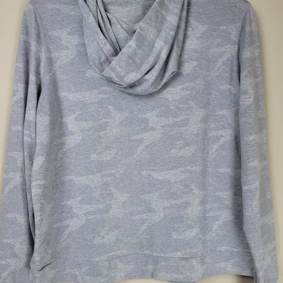 Vuori Halo Essential Hoodie Camo Women’s Lightweight Pullover Sweatshirt - Picture 6 of 11